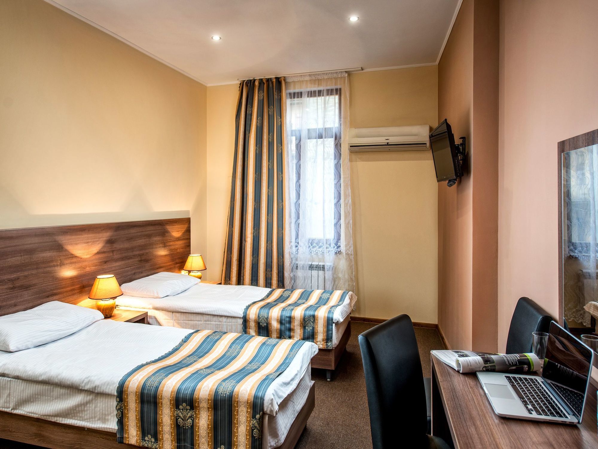 Lviv Central Jam Hotel Exterior foto